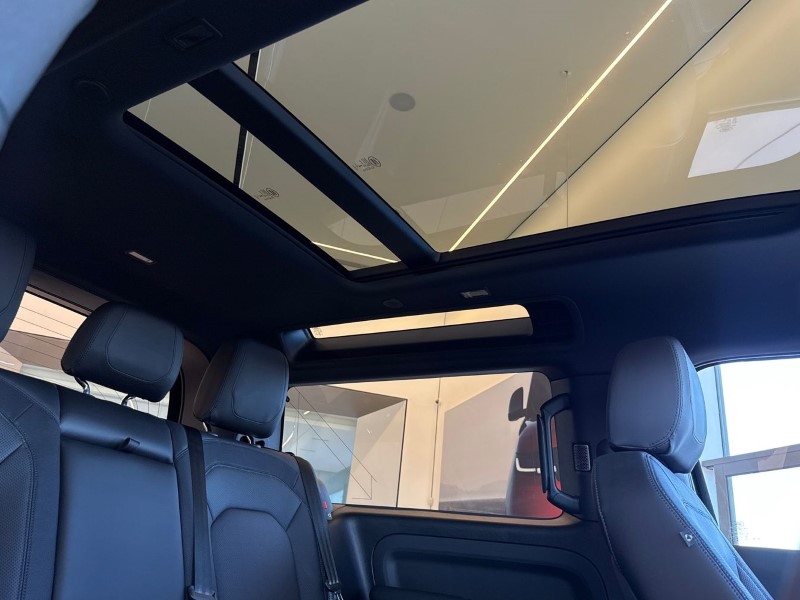 Used Land Rover Defender 2023 for sale - 77934545: Photo 21