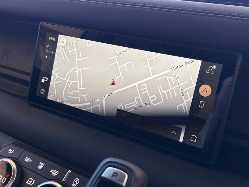 Used Land Rover Defender 2023 for sale - 77934545: Photo 31