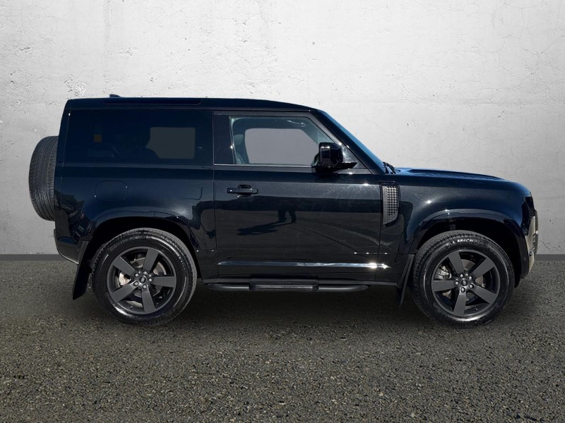 Used Land Rover Defender 2023 for sale - 77934545: Photo 5