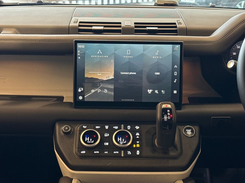 Used Land Rover Defender 2024 for sale - 77435255: Photo 14