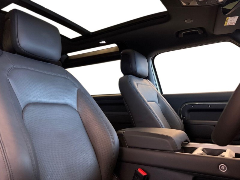 Used Land Rover Defender 2024 for sale - 77435255: Photo 26