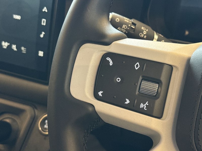 Used Land Rover Defender 2024 for sale - 77435255: Photo 27