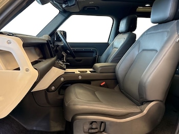 Used Land Rover Defender 2024 for sale - 77435255: Photo
