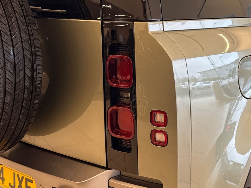 Used Land Rover Defender 2024 for sale - 77435255: Photo 44