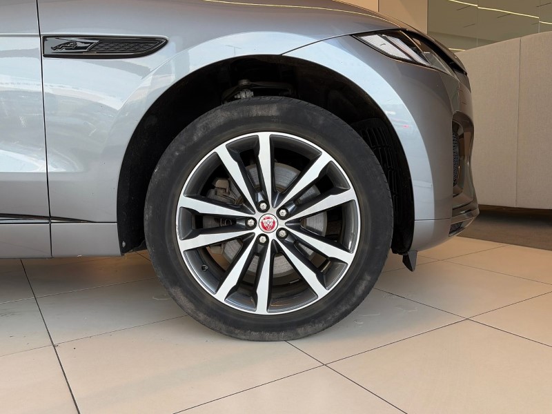 Used Jaguar F-Pace 2022 for sale - 77662135: Photo 8