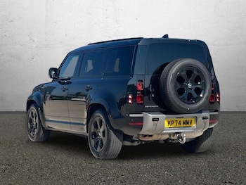 Used Land Rover Defender 2024 for sale - 79165437: Photo
