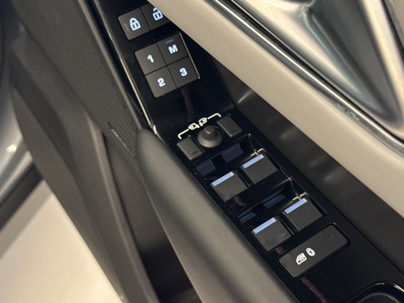 Used Land Rover Range Rover Velar 2024 for sale - 77420532: Photo 23