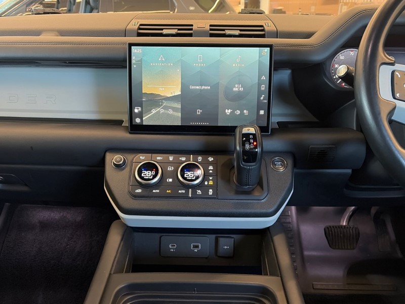 Used Land Rover Defender 2023 for sale - 77071183: Photo 14