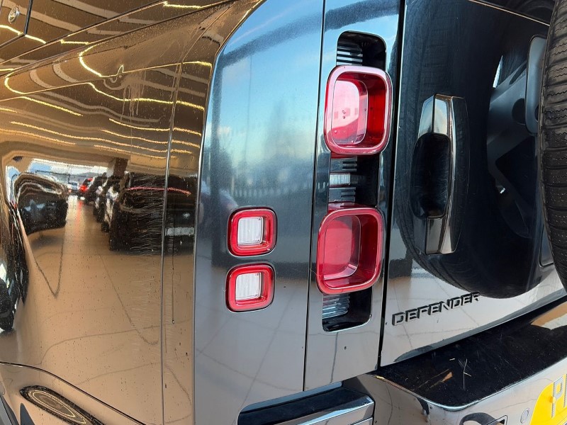 Used Land Rover Defender 2023 for sale - 77071183: Photo 19