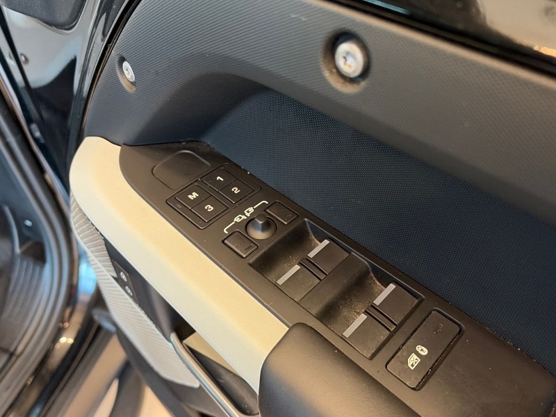 Used Land Rover Defender 2023 for sale - 77071183: Photo 24