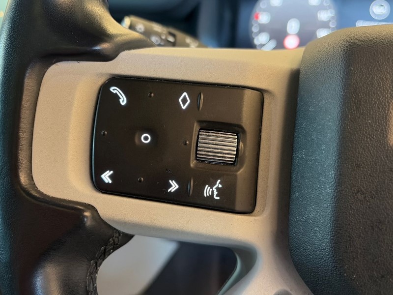 Used Land Rover Defender 2023 for sale - 77071183: Photo 29