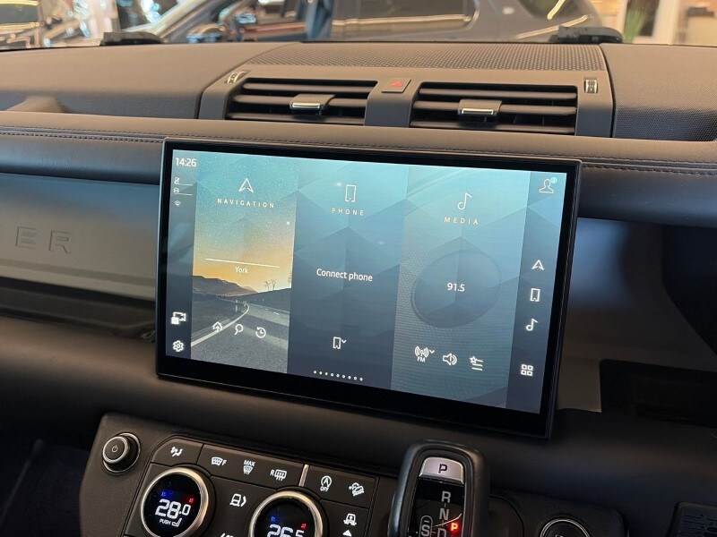 Used Land Rover Defender 2023 for sale - 77071183: Photo 31