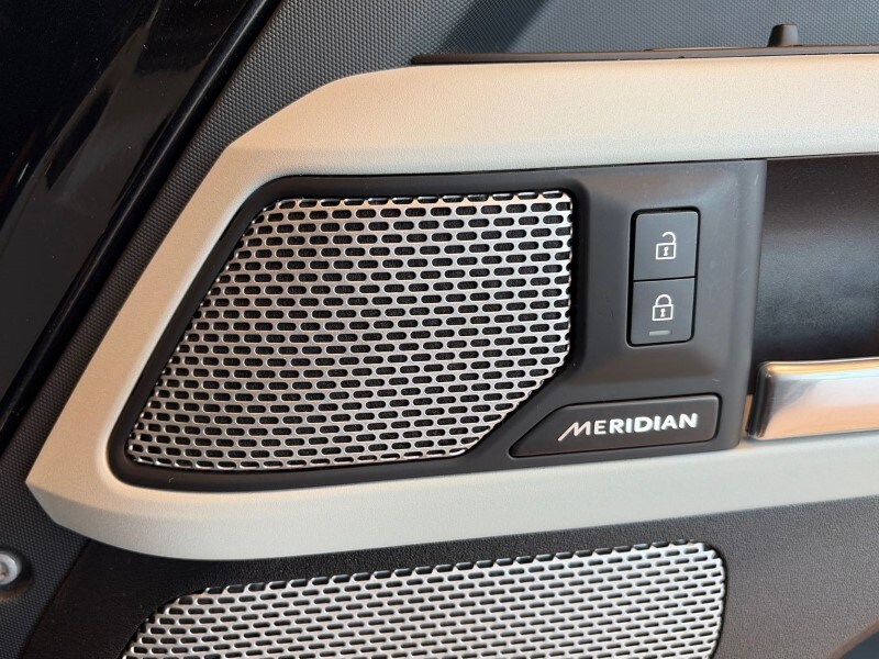 Used Land Rover Defender 2023 for sale - 77071183: Photo 39