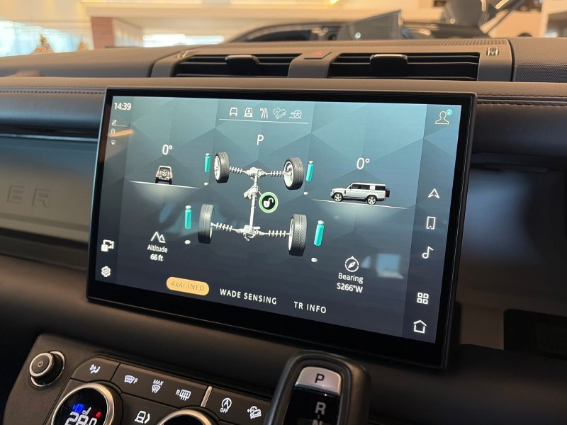 Used Land Rover Defender 2023 for sale - 77071183: Photo 40