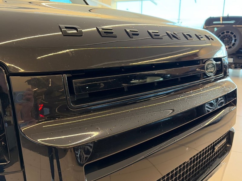 Used Land Rover Defender 2023 for sale - 77071183: Photo 47