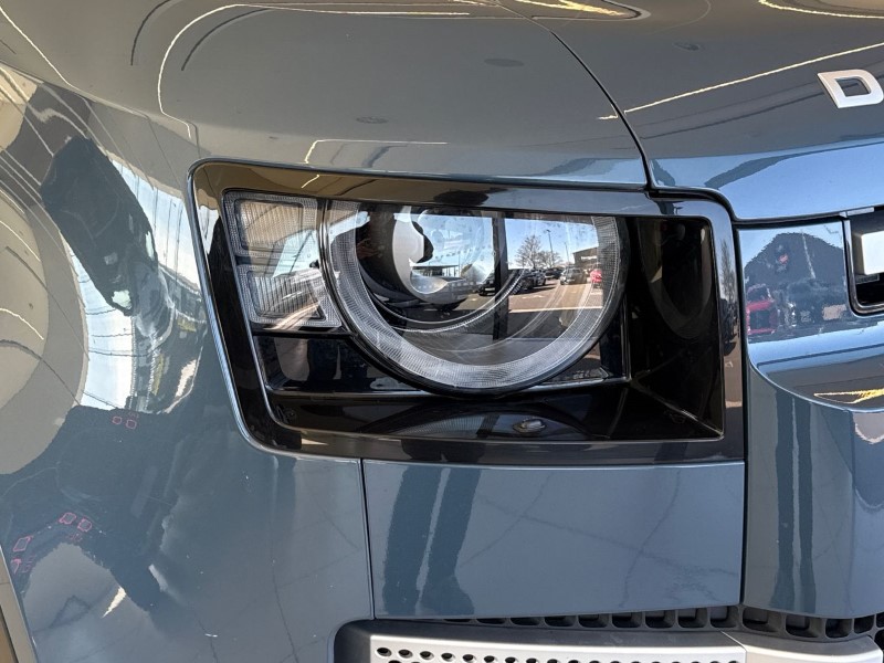 Used Land Rover Defender 2023 for sale - 78199144: Photo 18