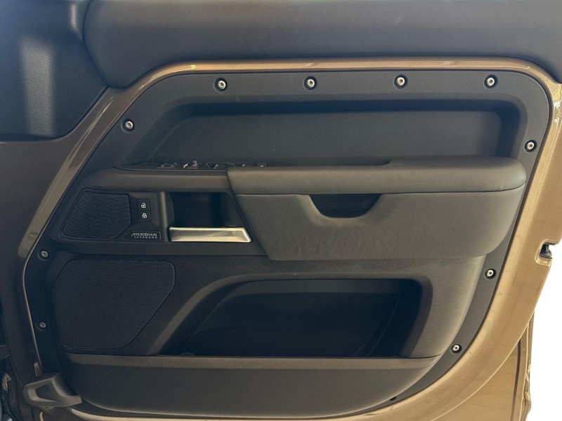 Used Land Rover Defender 2025 for sale - 77934542: Photo 22