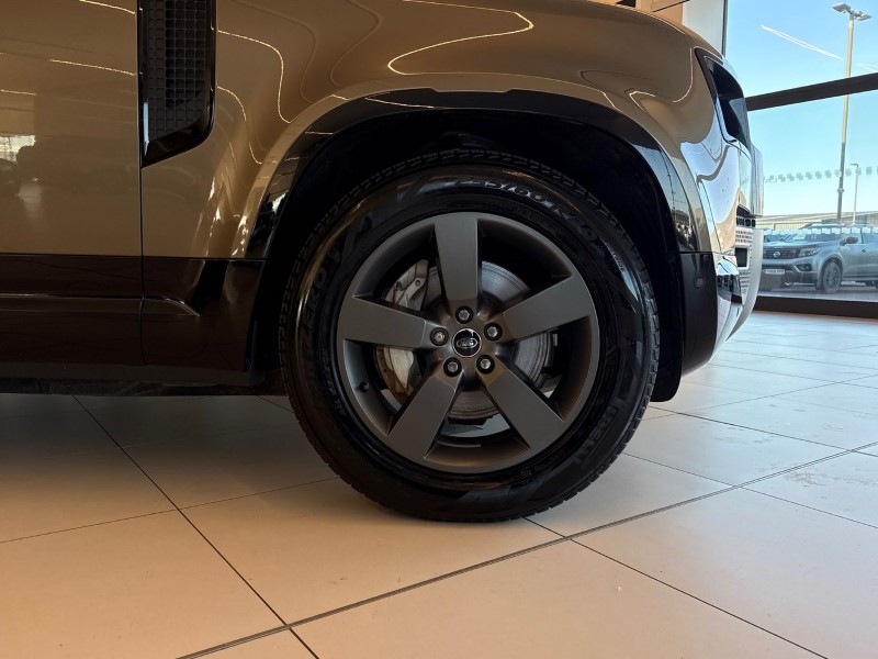 Used Land Rover Defender 2025 for sale - 77934542: Photo 8