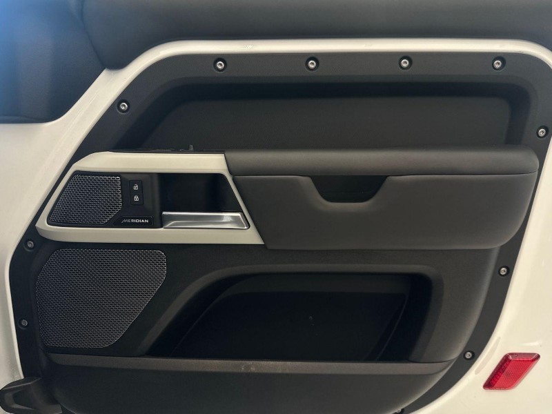 Used Land Rover Defender 2022 for sale - 77691011: Photo 23