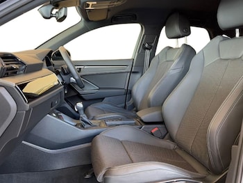 Used Audi Q3 2023 for sale - 78236136: Photo