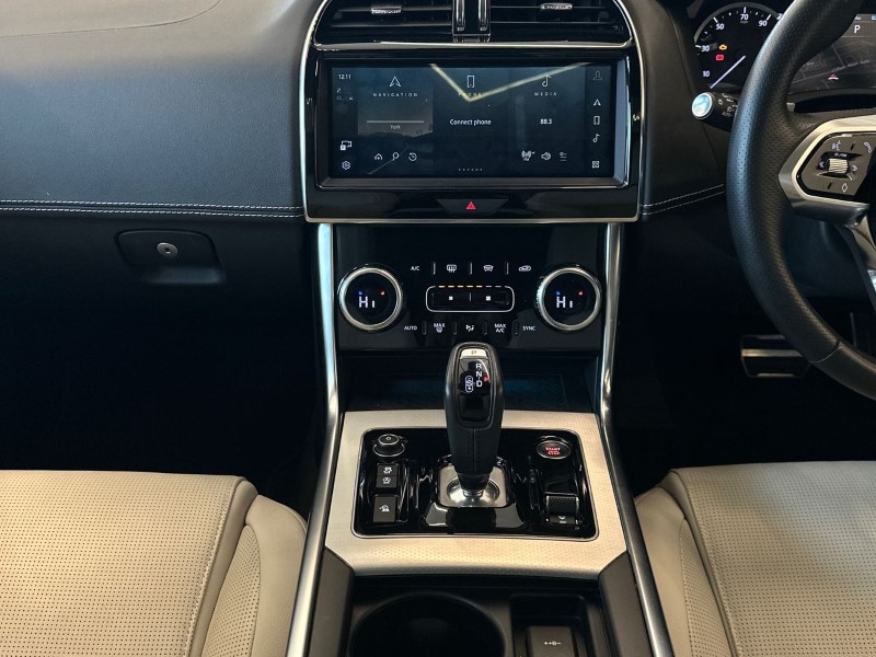 Used Jaguar XE 2023 for sale - 77367157: Photo 14