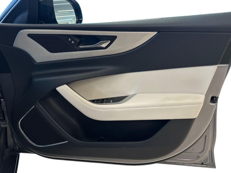 Used Jaguar XE 2023 for sale - 77367157: Photo 22