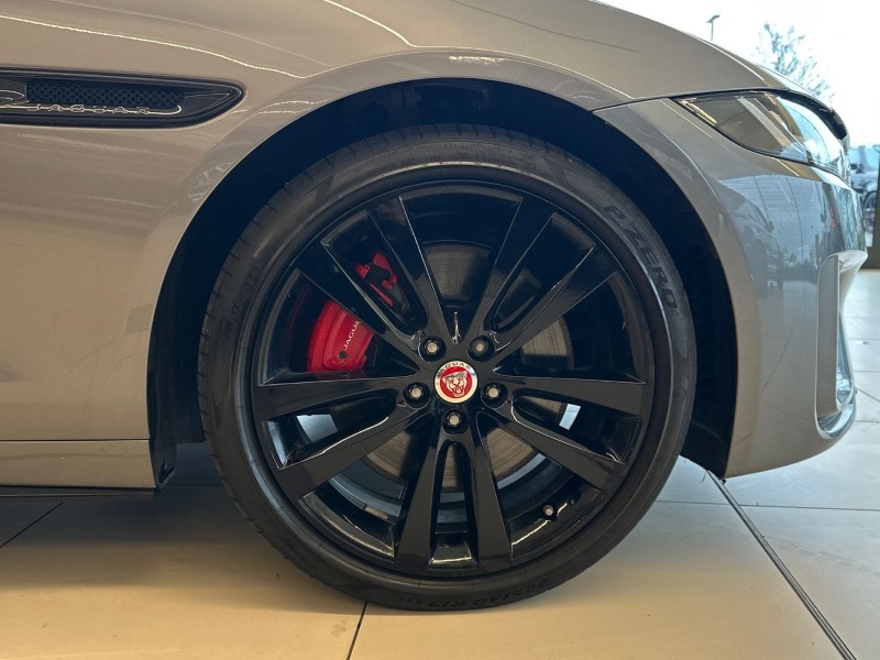 Used Jaguar XE 2023 for sale - 77367157: Photo 8