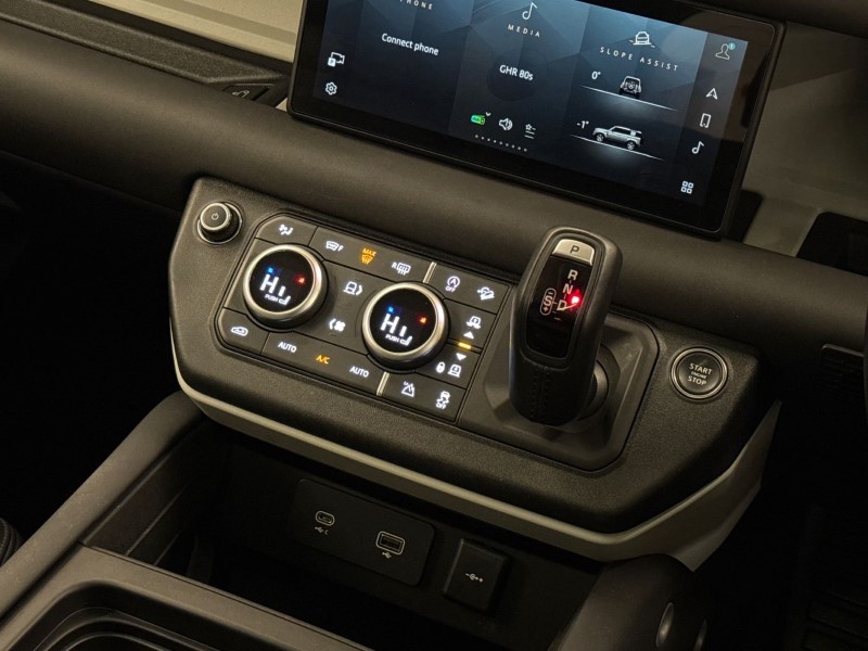 Used Land Rover Defender 2024 for sale - 76982125: Photo 13