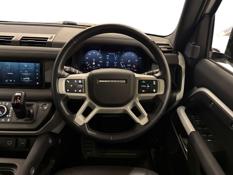 Used Land Rover Defender 2024 for sale - 76982125: Photo 15