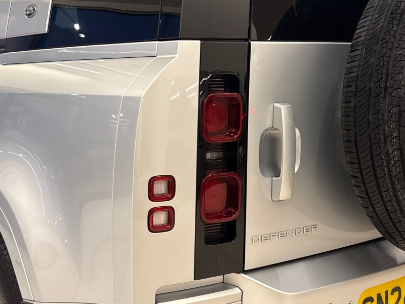 Used Land Rover Defender 2024 for sale - 76982125: Photo 19