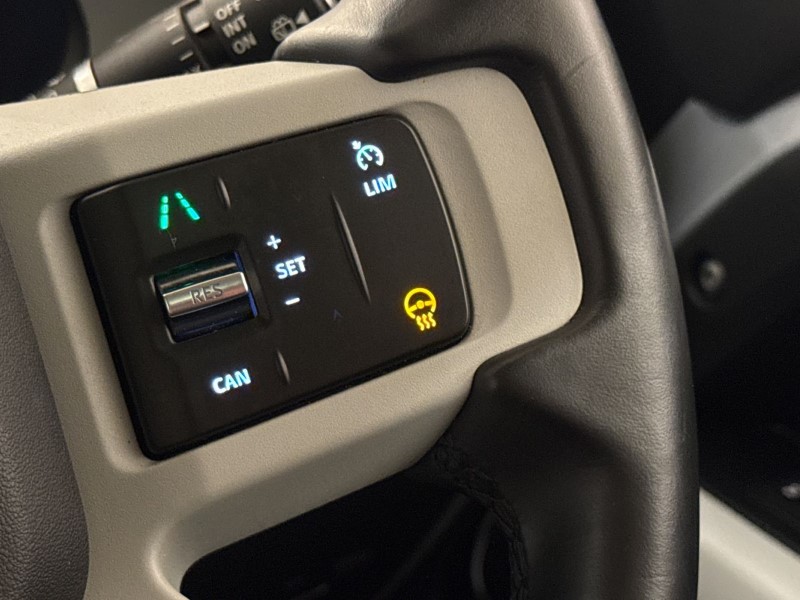 Used Land Rover Defender 2024 for sale - 76982125: Photo 27