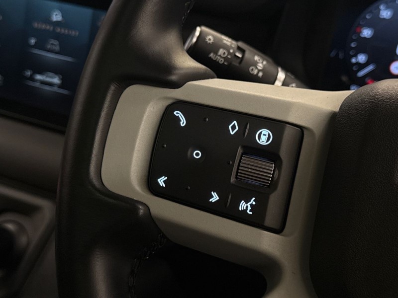 Used Land Rover Defender 2024 for sale - 76982125: Photo 28