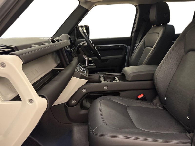 Used Land Rover Defender 2024 for sale - 76982125: Photo 3