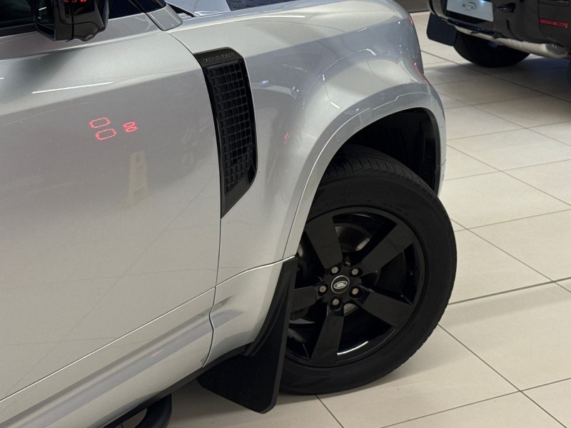 Used Land Rover Defender 2024 for sale - 76982125: Photo 48