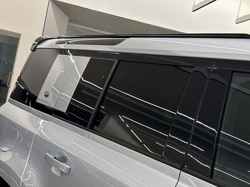 Used Land Rover Defender 2024 for sale - 76982125: Photo 50