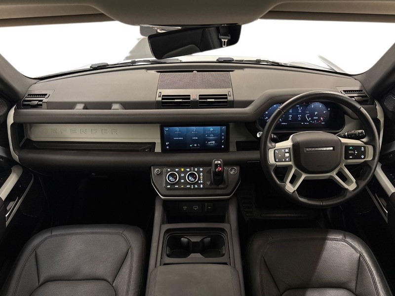 Used Land Rover Defender 2024 for sale - 76982125: Photo 9