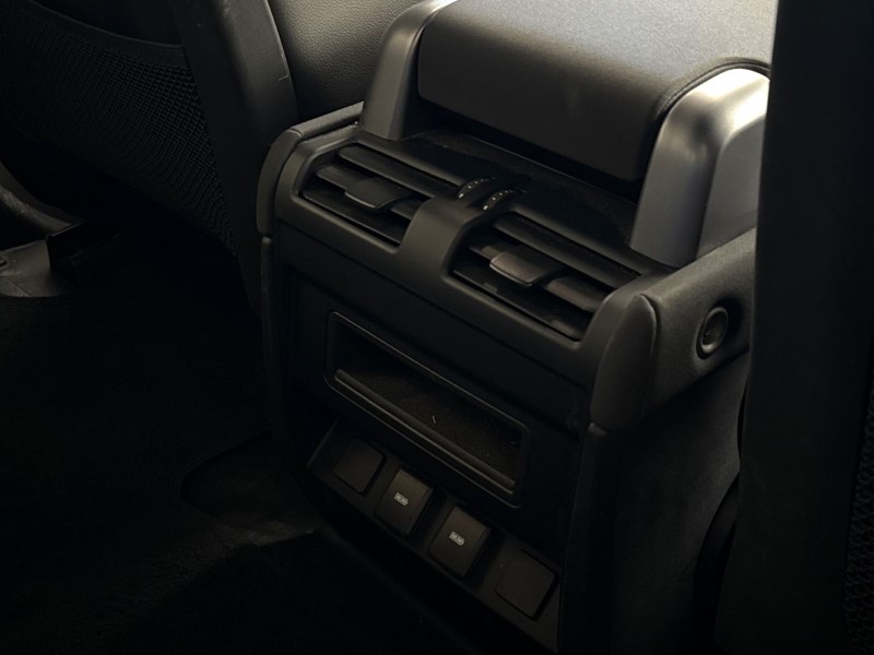 Used Land Rover Defender 2023 for sale - 77918097: Photo 18