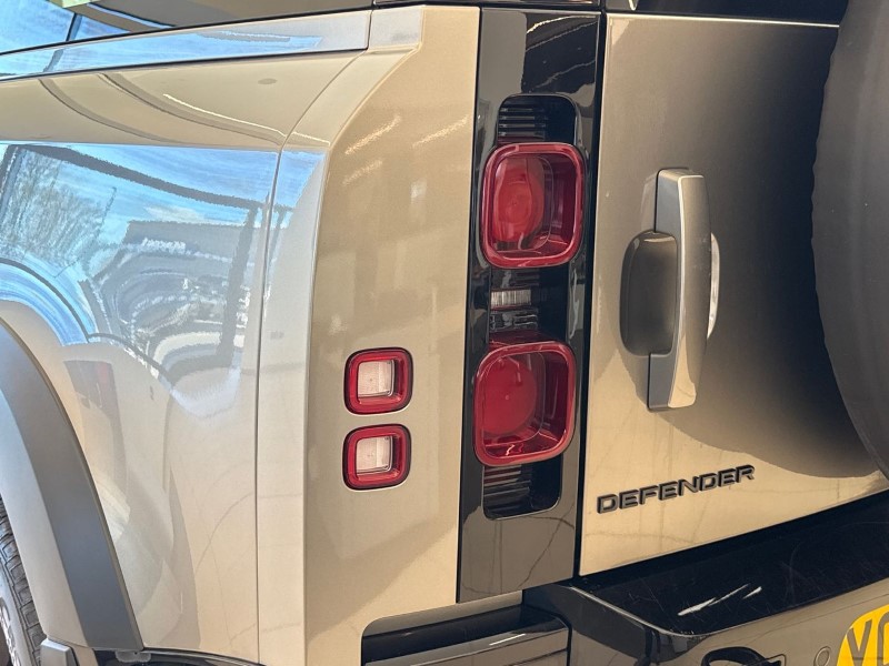 Used Land Rover Defender 2023 for sale - 77918097: Photo 19