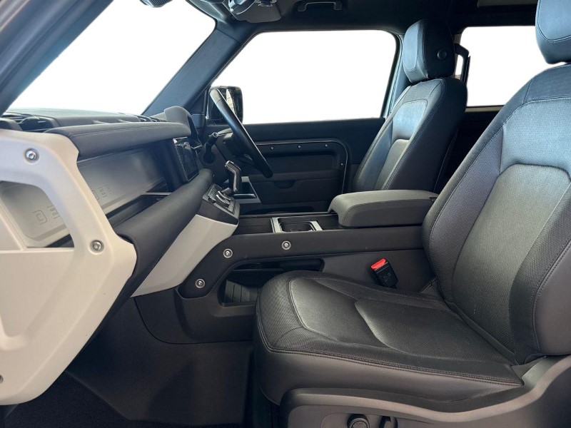 Used Land Rover Defender 2023 for sale - 77918097: Photo 3