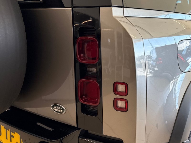 Used Land Rover Defender 2023 for sale - 77918097: Photo 44