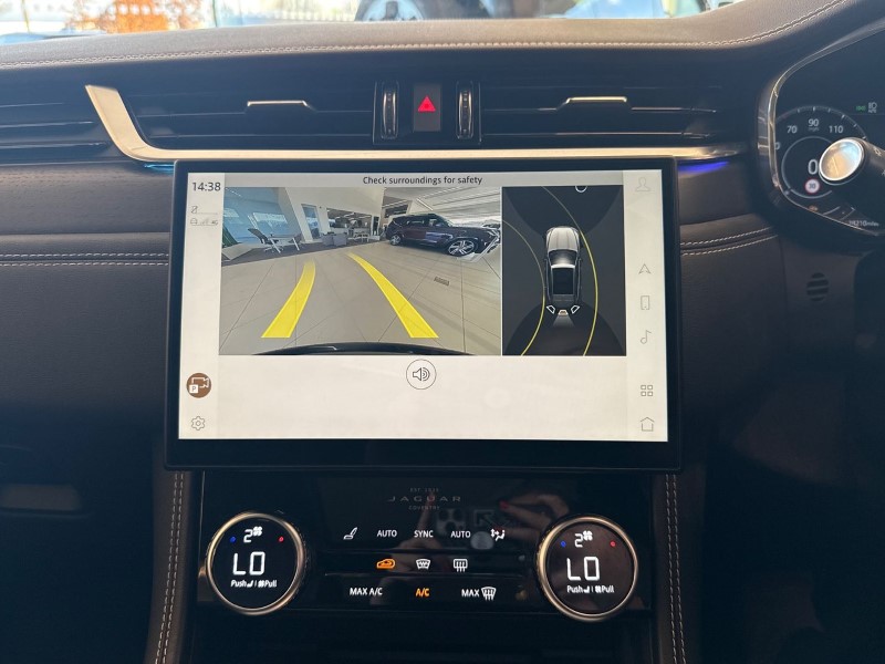 Used Jaguar F-Pace 2023 for sale - 76981937: Photo 32