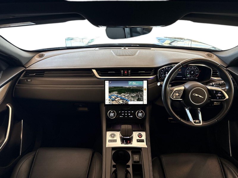 Used Jaguar F-Pace 2023 for sale - 76981937: Photo 9