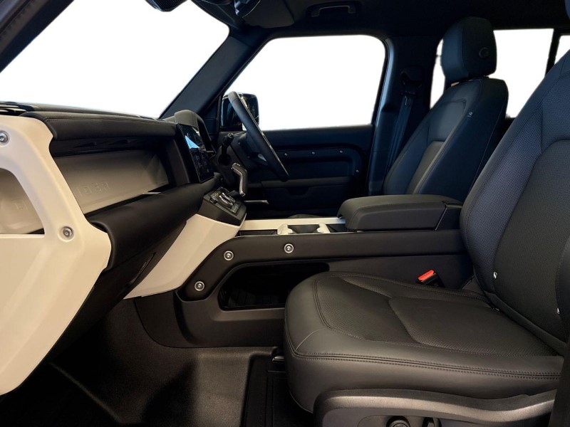 Used Land Rover Defender 2026 for sale - 77310627: Photo 3