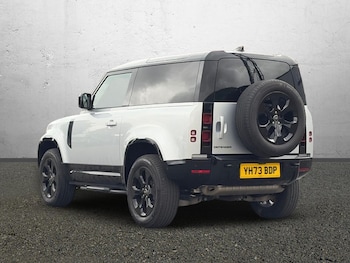 Used Land Rover Defender 2024 for sale - 79333174: Photo