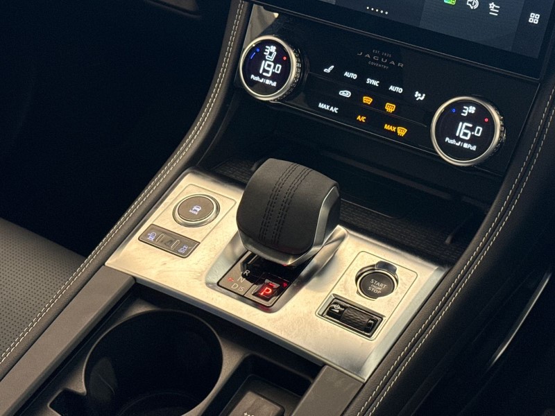 Used Jaguar F-Pace 2024 for sale - 76982390: Photo 13