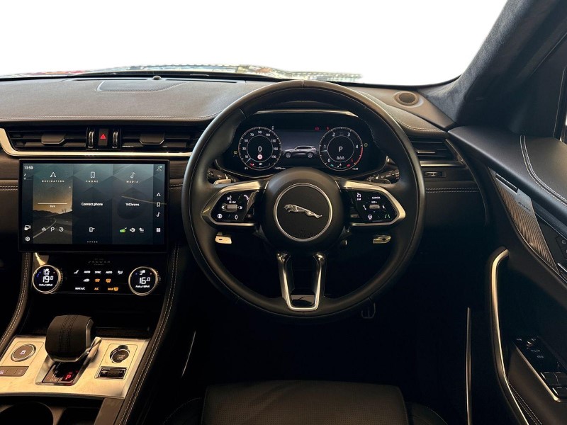 Used Jaguar F-Pace 2024 for sale - 76982390: Photo 15