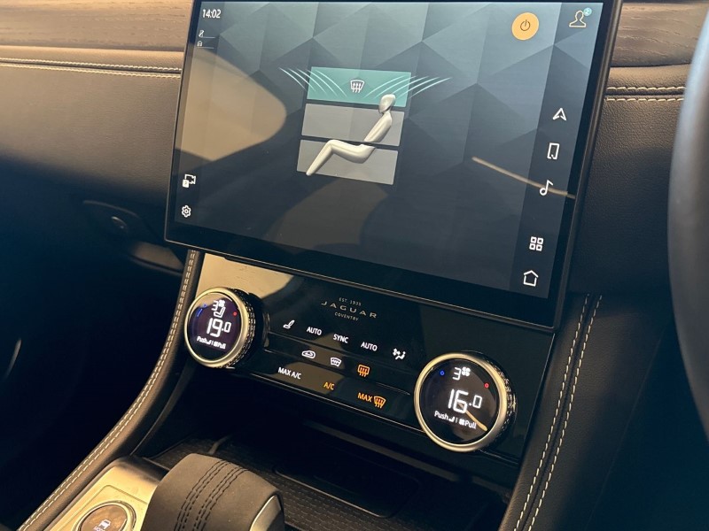 Used Jaguar F-Pace 2024 for sale - 76982390: Photo 32