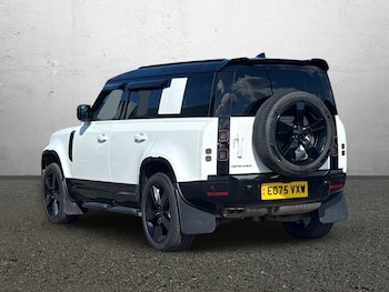 Used Land Rover Defender 2025 for sale - 79053866: Photo