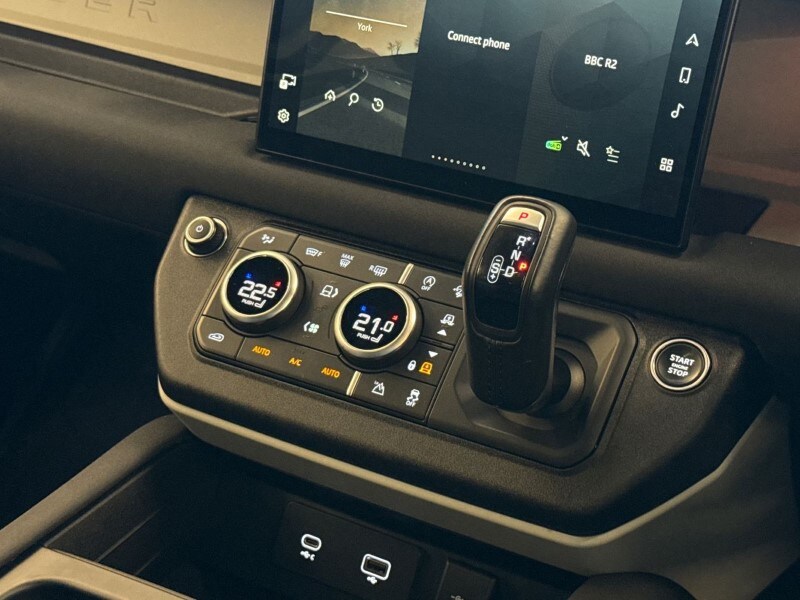 Used Land Rover Defender 2023 for sale - 78081260: Photo 13