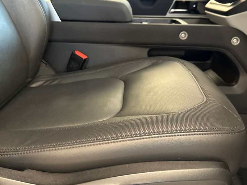 Used Land Rover Defender 2023 for sale - 78081260: Photo 25